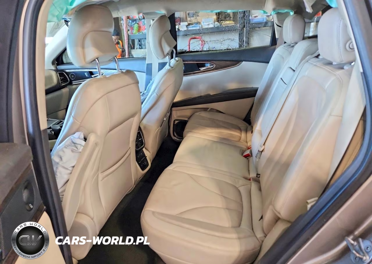 2019 Lincoln Nautilus Reserve VIN:2LMPJ8L97KBL13763 - 11