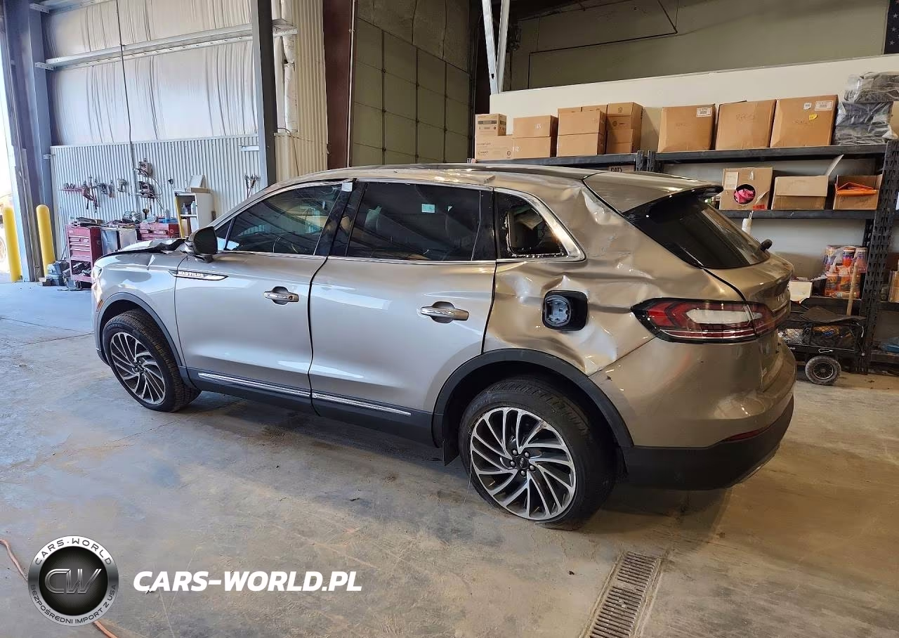 2019 Lincoln Nautilus Reserve VIN:2LMPJ8L97KBL13763 - 2