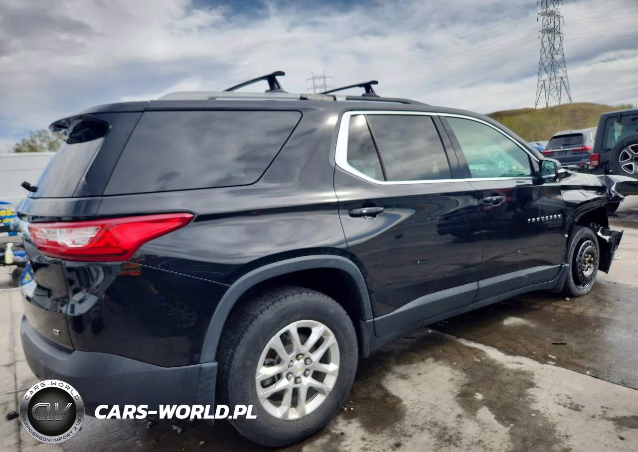2018 Chevrolet Traverse Lt VIN:1GNEVGKW2JJ158652 - 3