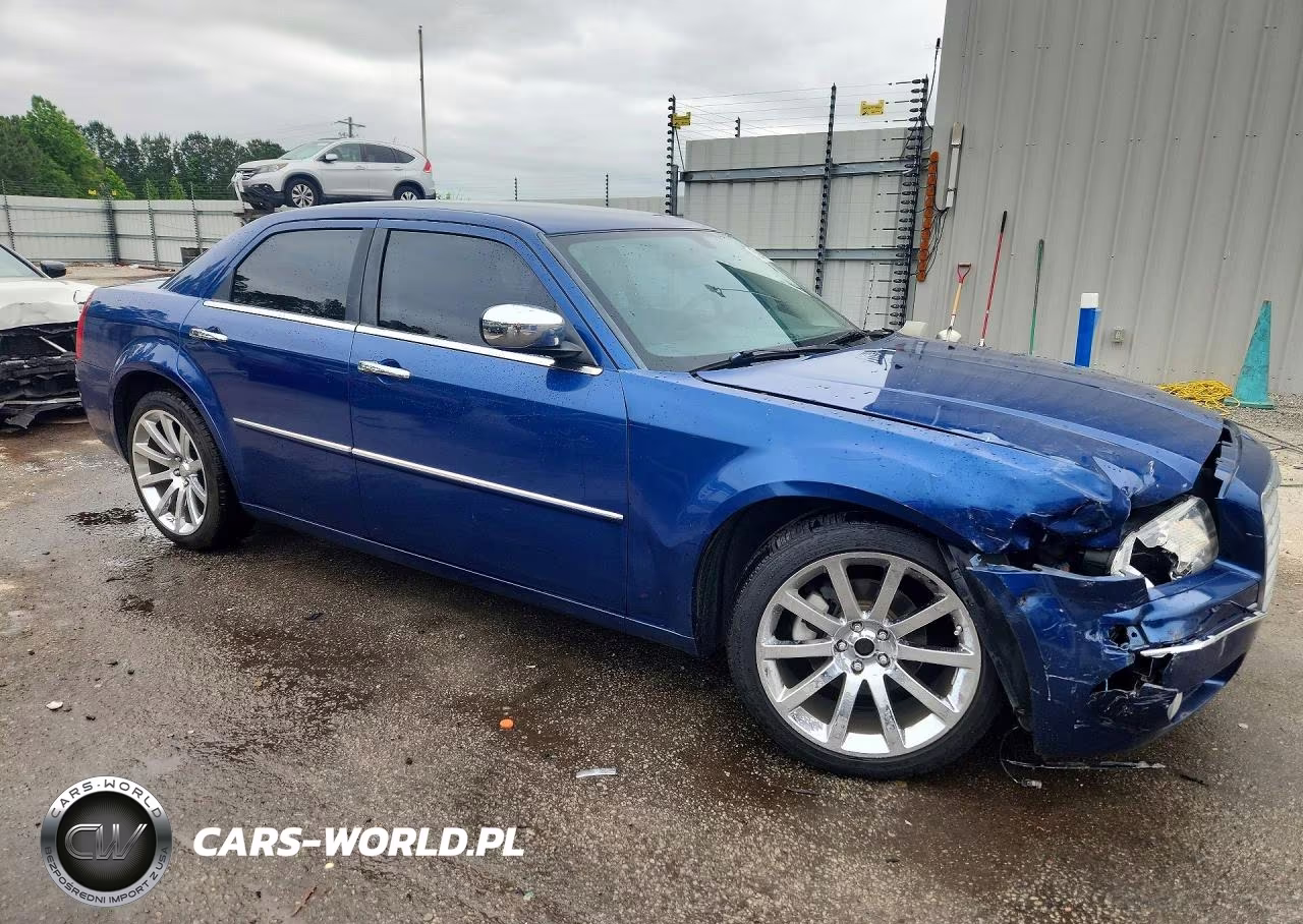 2010 Chrysler 300 Touring VIN:2C3CA1CV1AH255751 - 4