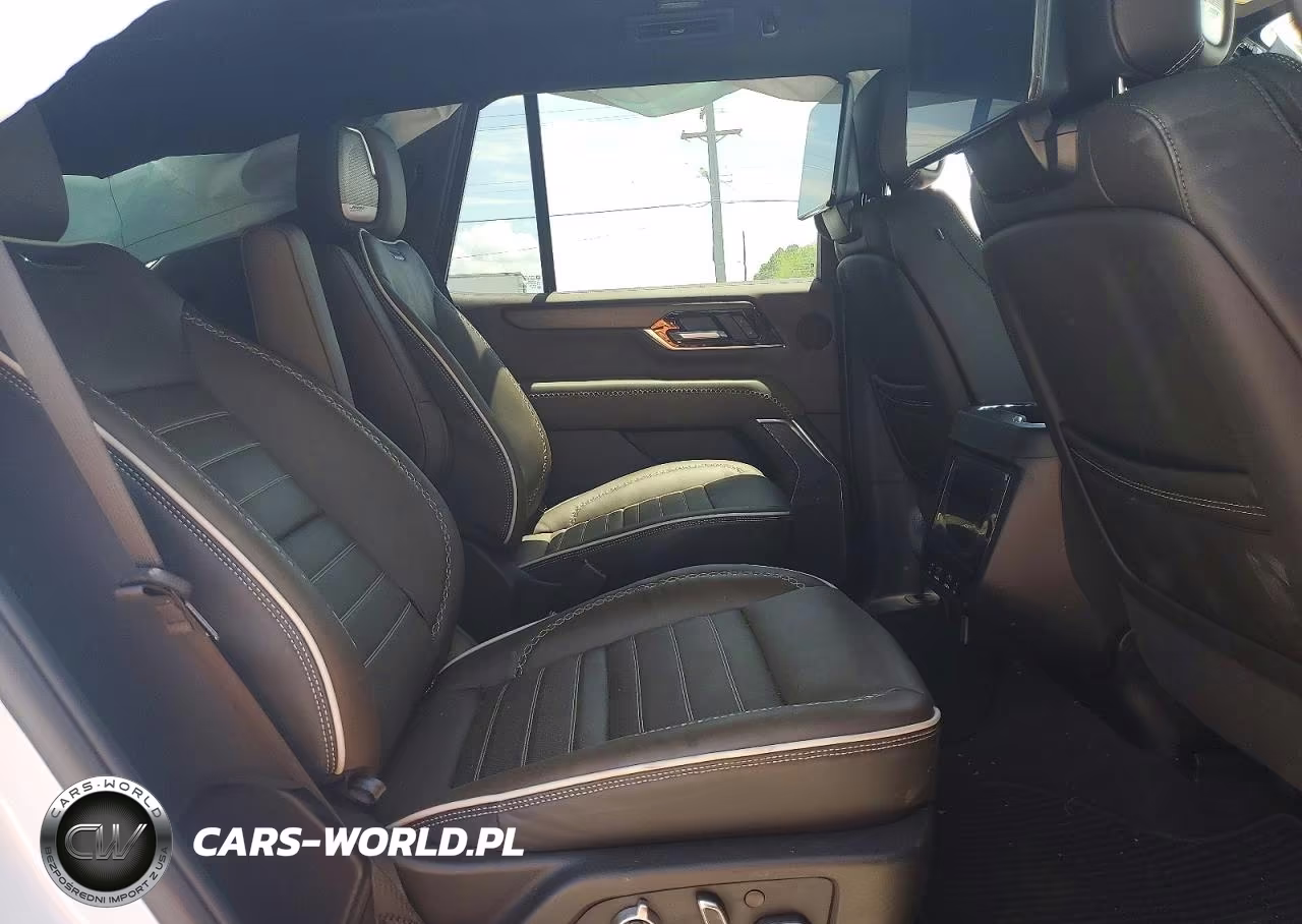2026 GMC Yukon Denali Ultimate VIN:1GKS2EK82TR121099 - 11