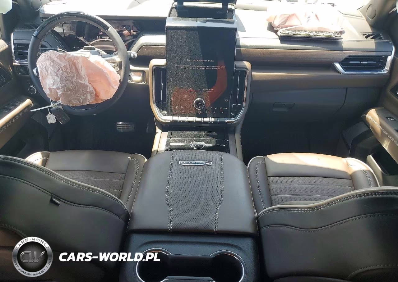 2026 GMC Yukon Denali Ultimate VIN:1GKS2EK82TR121099 - 8