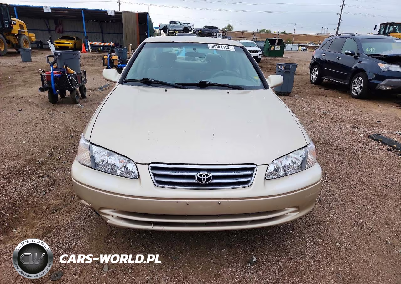 2001 Toyota Camry Le VIN:JT2BG22KX10570564 - 5