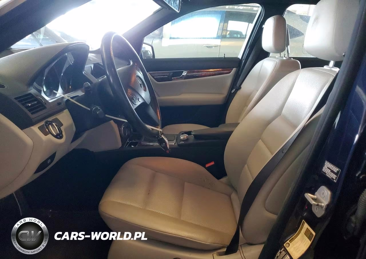 2010 Mercedes-Benz C-Class VIN:WDDGF5EBXAF427789 - 7
