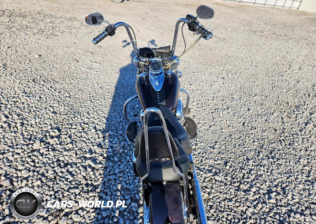 2015 Harley-Davidson Flstc Heritage Softail Classic VIN:1HD1BWV12FB010530 - 6