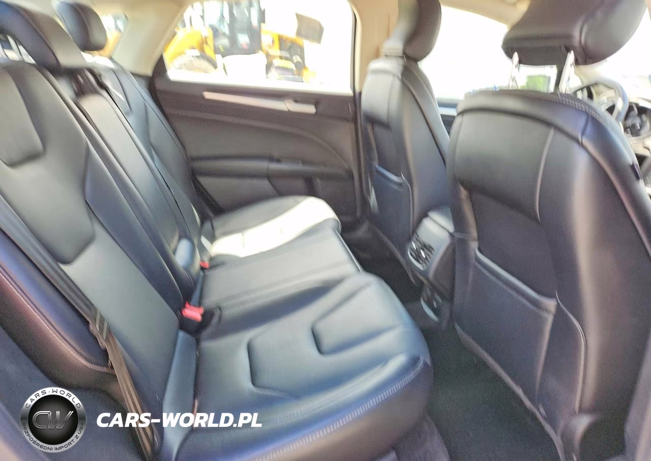 2018 Ford Fusion Titanium VIN:3FA6P0K99JR260891 - 10