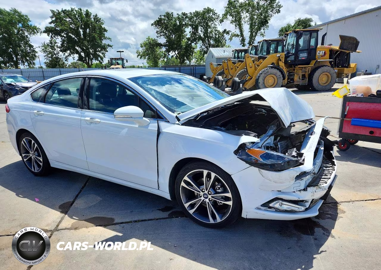 2018 Ford Fusion Titanium VIN:3FA6P0K99JR260891 - 4