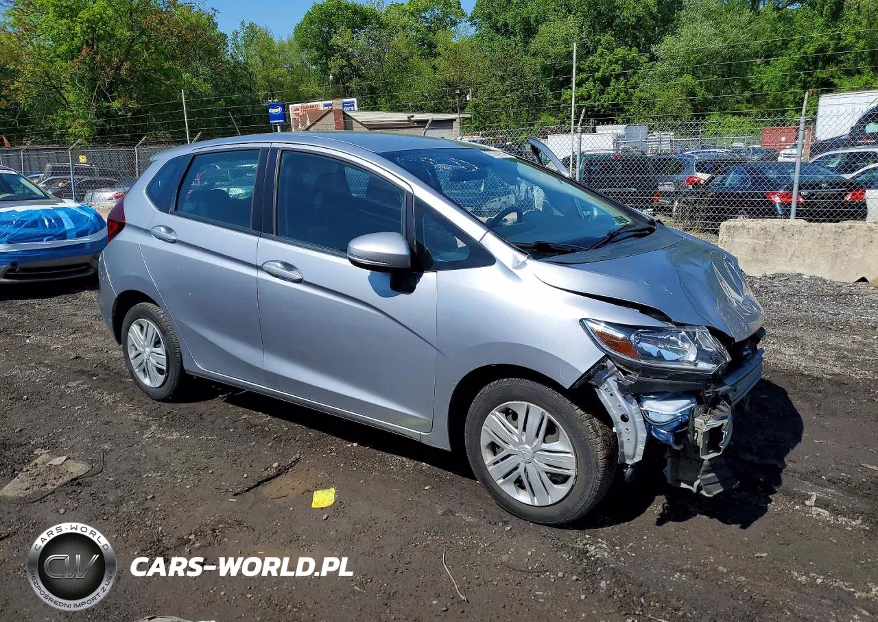 2019 Honda Fit Lx VIN:3HGGK5H44KM747910 - 4