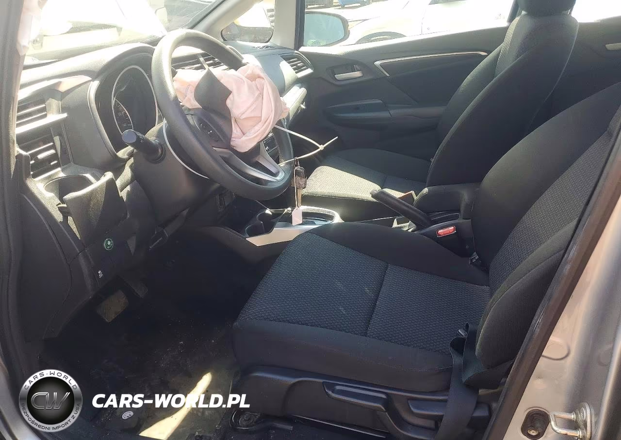2019 Honda Fit Lx VIN:3HGGK5H44KM747910 - 7