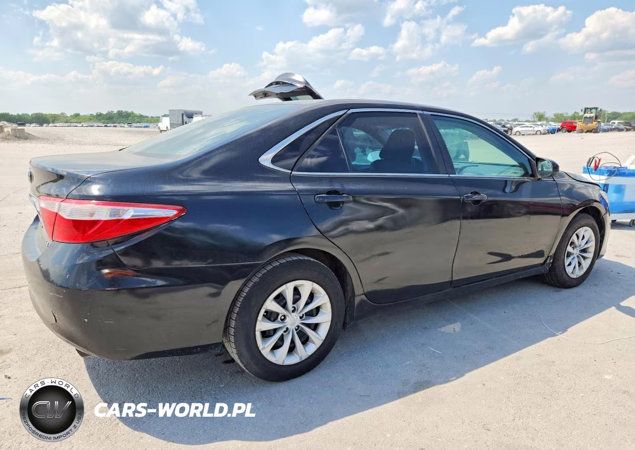 2015 Toyota Camry Le VIN:4T4BF1FK5FR471201 - 3
