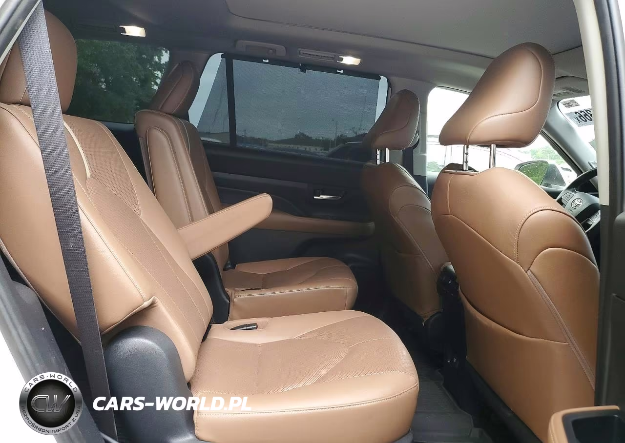 2024 Toyota Grand Highlander Xle VIN:5TDAAAB59RS018202 - 11