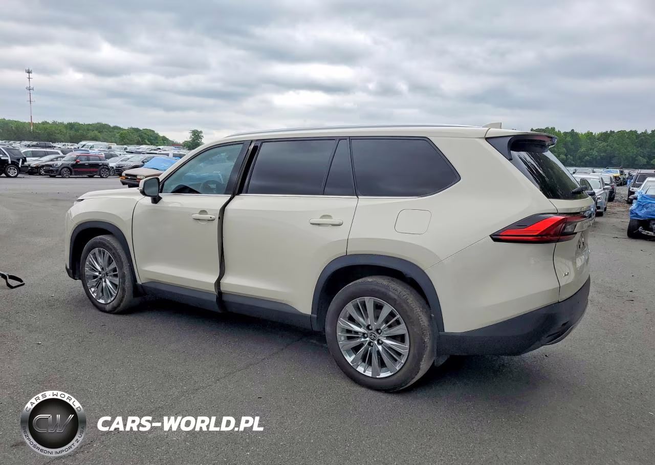 2024 Toyota Grand Highlander Xle VIN:5TDAAAB59RS018202 - 2