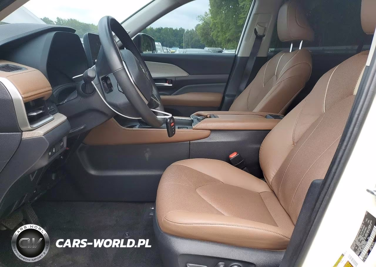 2024 Toyota Grand Highlander Xle VIN:5TDAAAB59RS018202 - 7