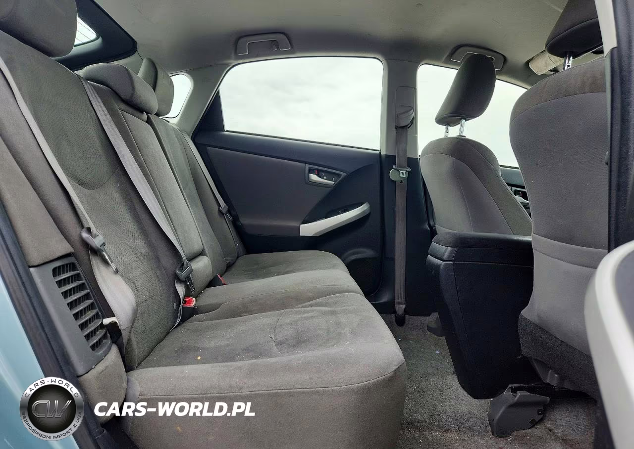 2015 Toyota Prius Two VIN:JTDKN3DU9F1900181 - 10