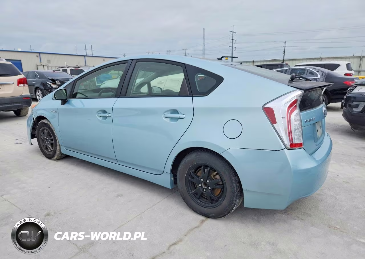 2015 Toyota Prius Two VIN:JTDKN3DU9F1900181 - 2