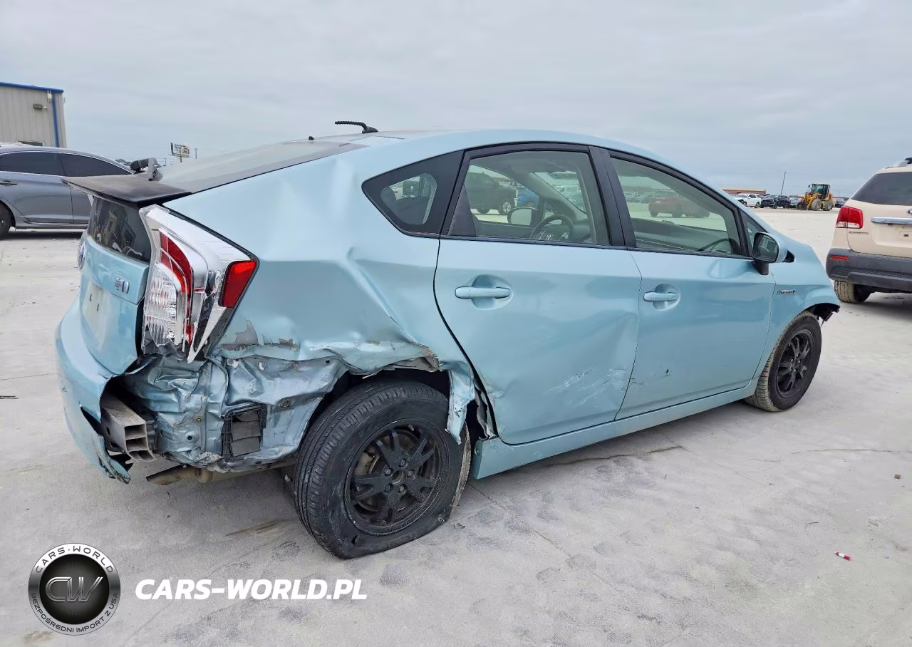 2015 Toyota Prius Two VIN:JTDKN3DU9F1900181 - 3