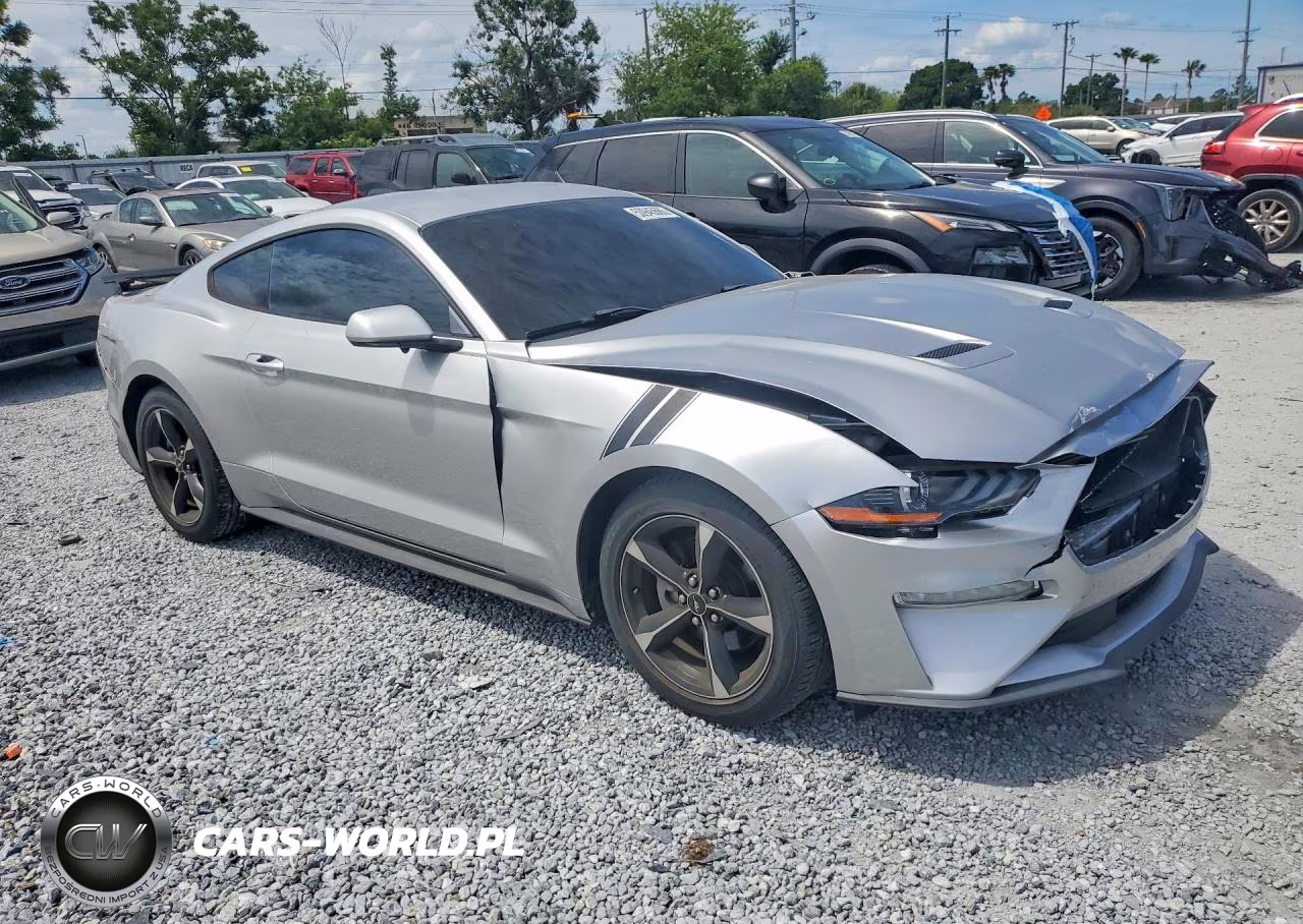 2018 Ford Mustang VIN:1FA6P8TH5J5121610 - 4