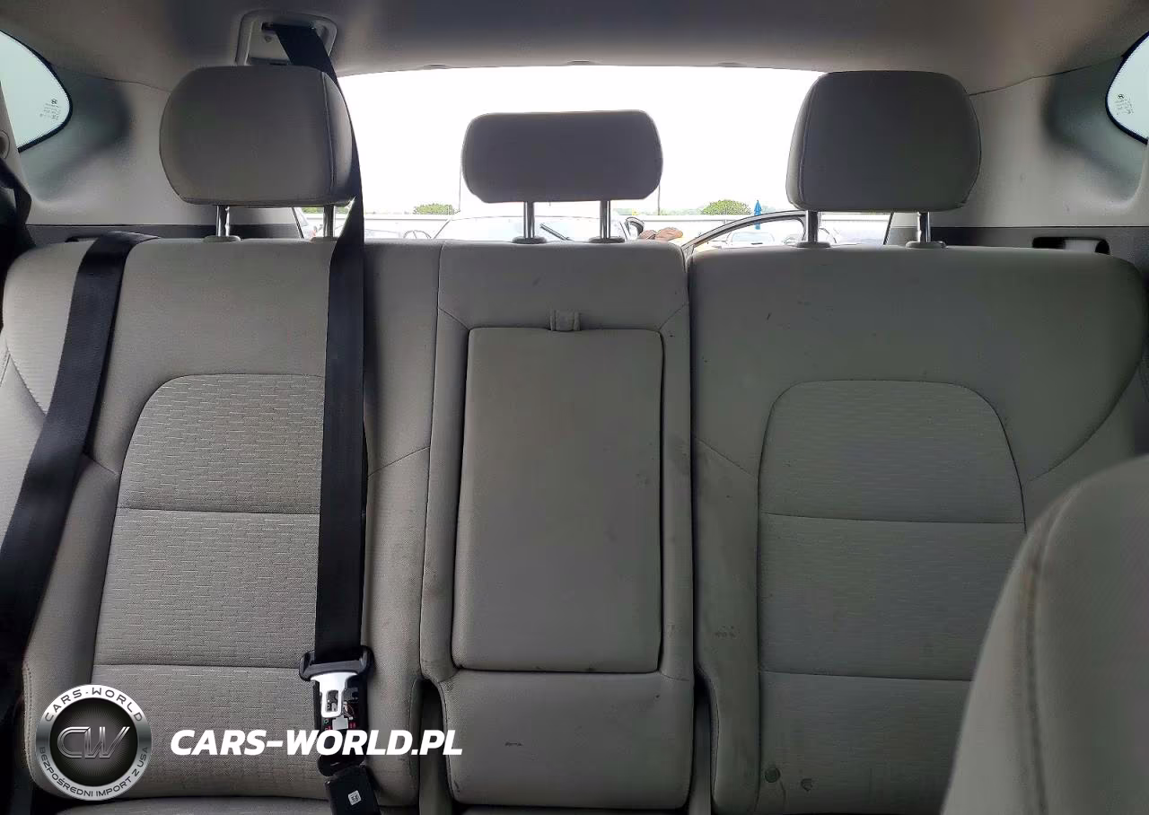 2019 Hyundai Tucson Se VIN:KM8J23A45KU905682 - 10