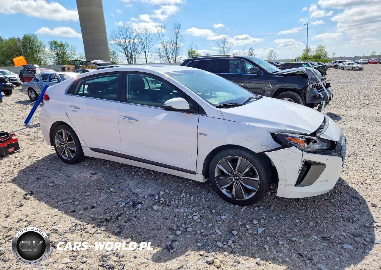 2018 Hyundai Ioniq Limited VIN:KMHC85LC0JU065588 - 4