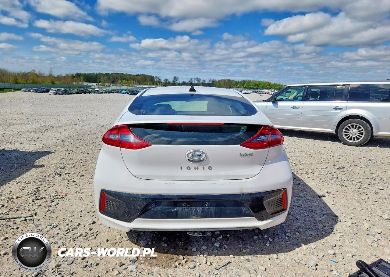 2018 Hyundai Ioniq Limited VIN:KMHC85LC0JU065588 - 6