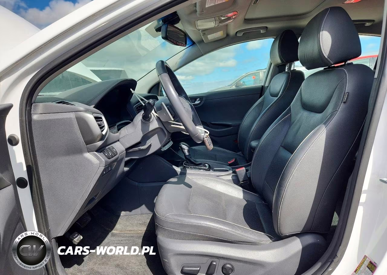 2018 Hyundai Ioniq Limited VIN:KMHC85LC0JU065588 - 7