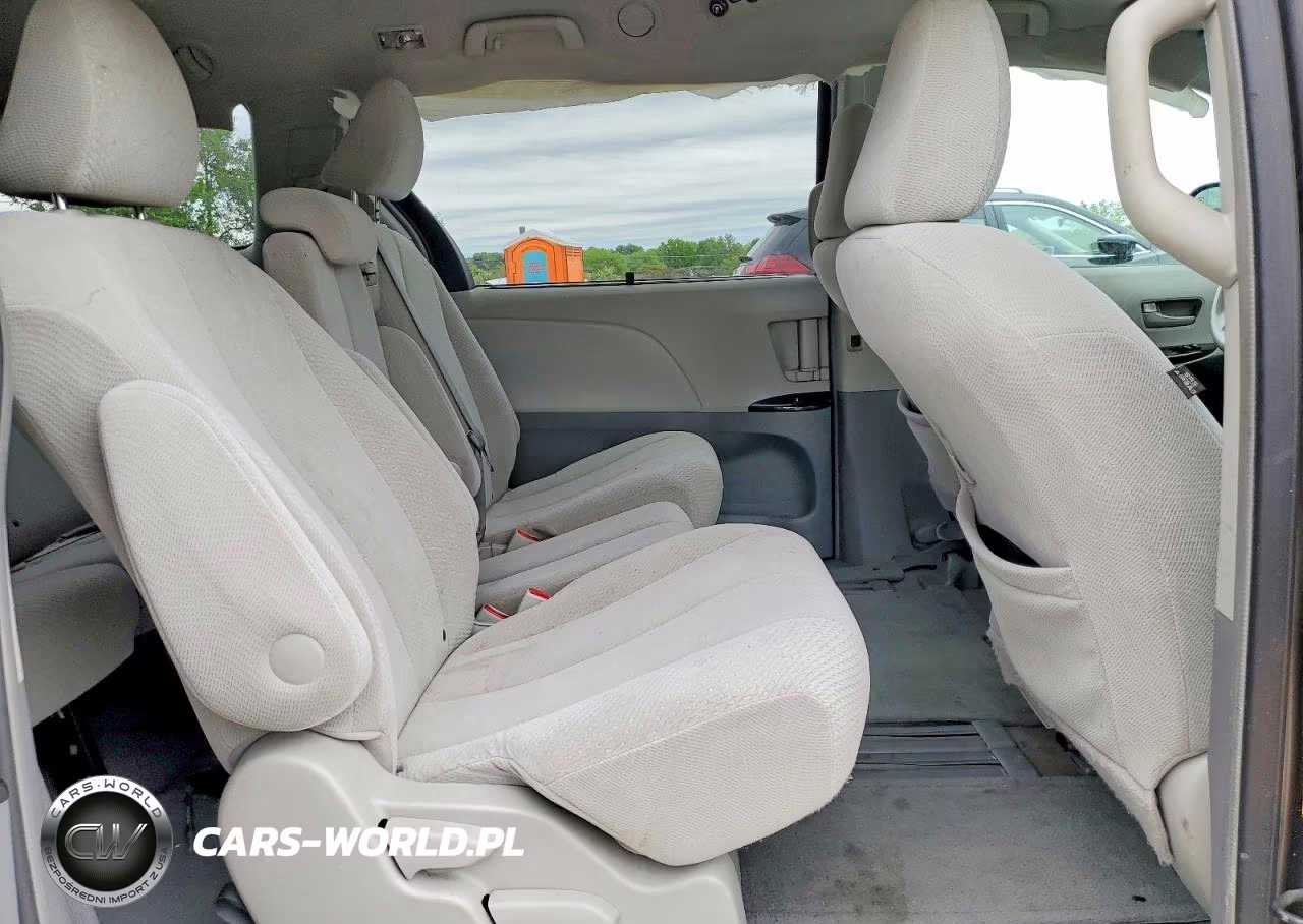 2011 Toyota Sienna Le VIN:5TDKK3DC5BS045122 - 11