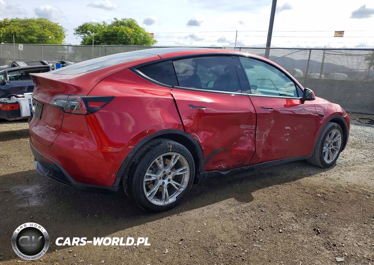 2024 Tesla Model Y VIN:7SAYGDEE9RF069152 - 3