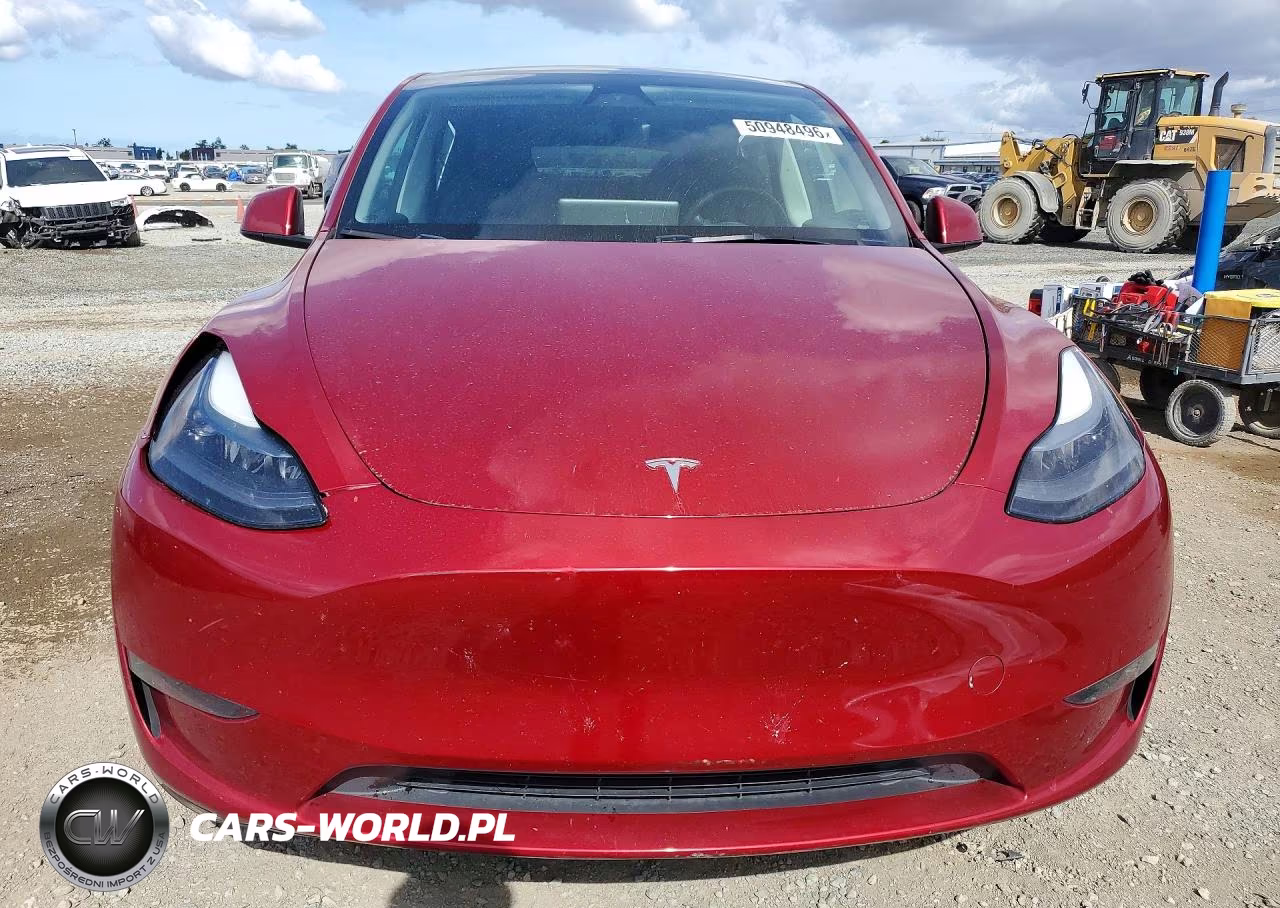 2024 Tesla Model Y VIN:7SAYGDEE9RF069152 - 5
