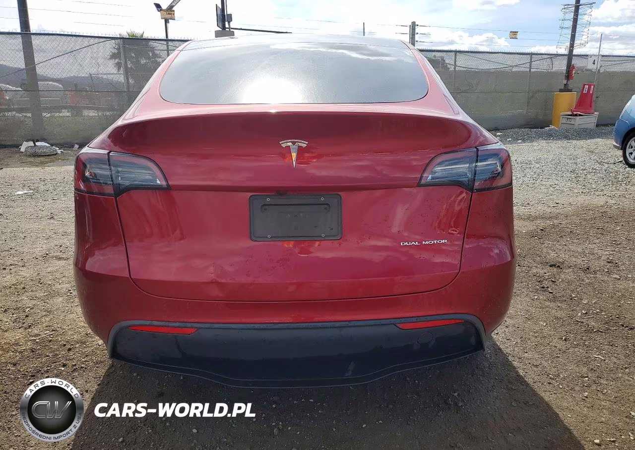 2024 Tesla Model Y VIN:7SAYGDEE9RF069152 - 6
