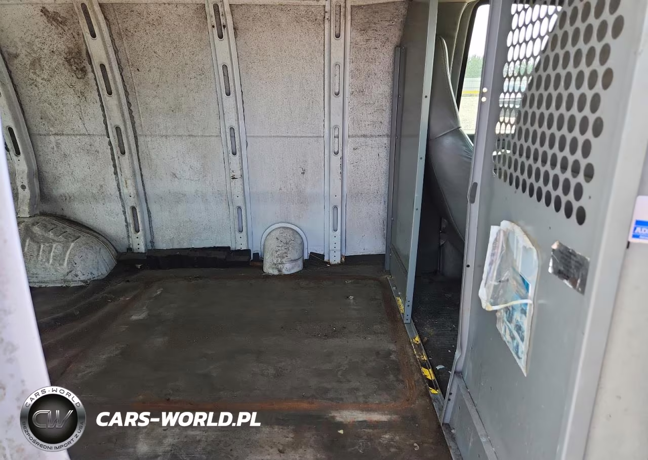 2007 Chev Express G2500 VIN:1GCGG25V971253395 - 11