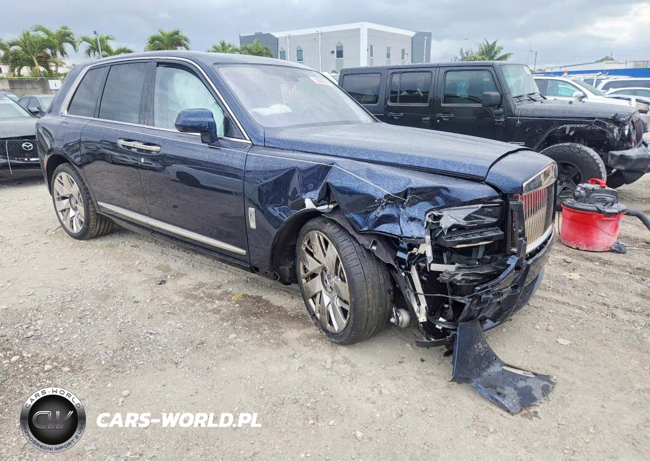 2025 Rolls-Royce Cullinan VIN:SLA13HA05SU228281 - 4