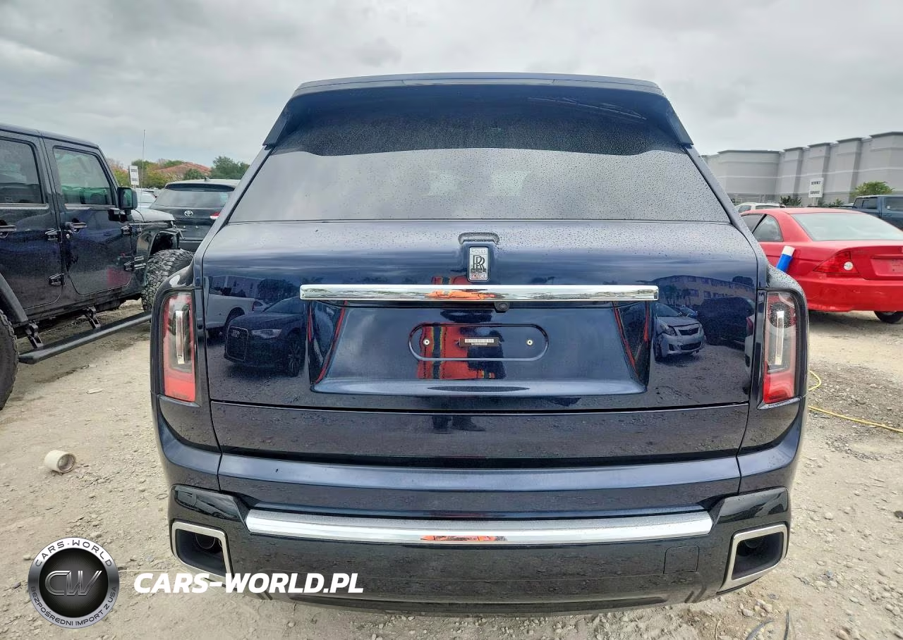 2025 Rolls-Royce Cullinan VIN:SLA13HA05SU228281 - 6