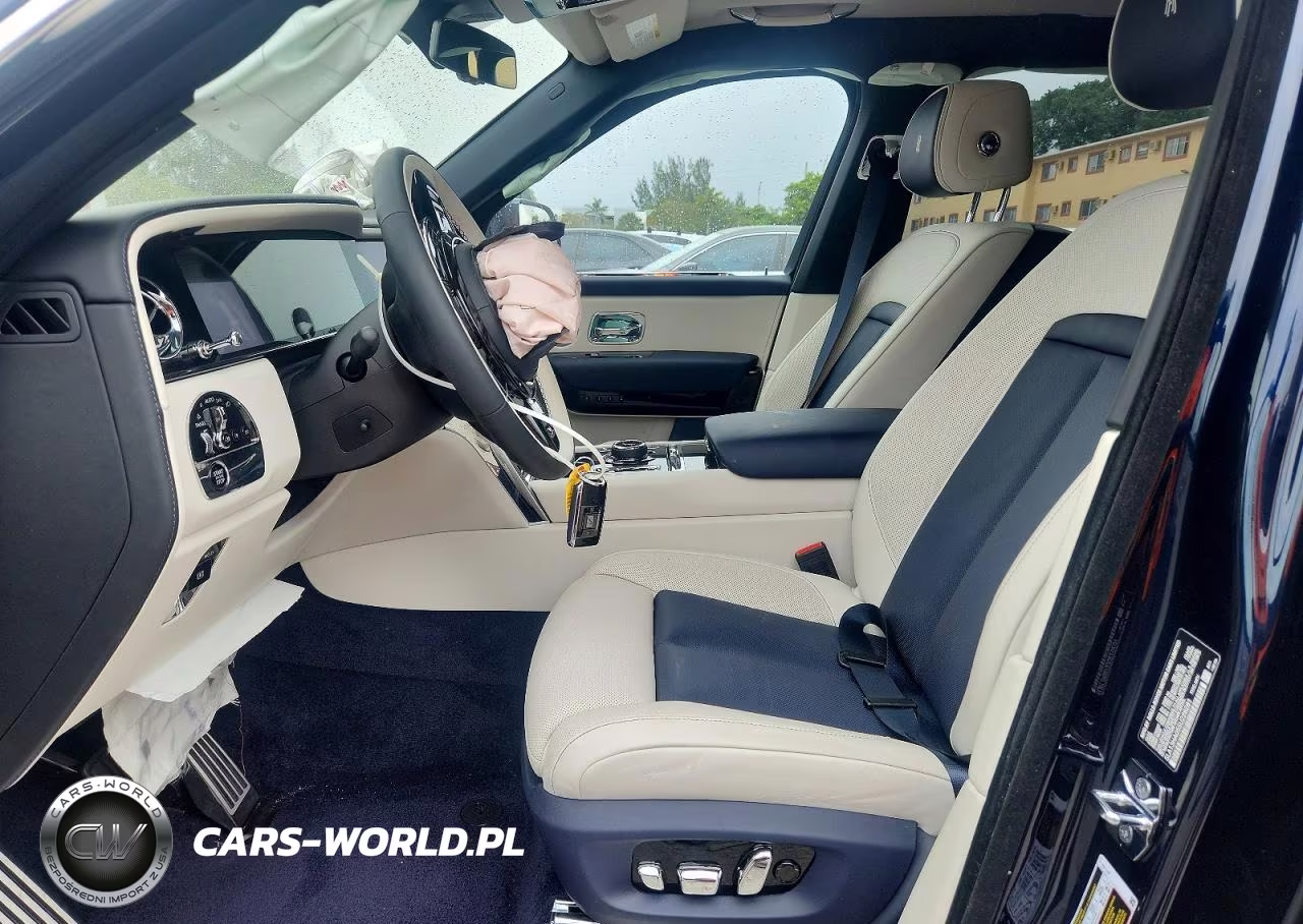 2025 Rolls-Royce Cullinan VIN:SLA13HA05SU228281 - 7