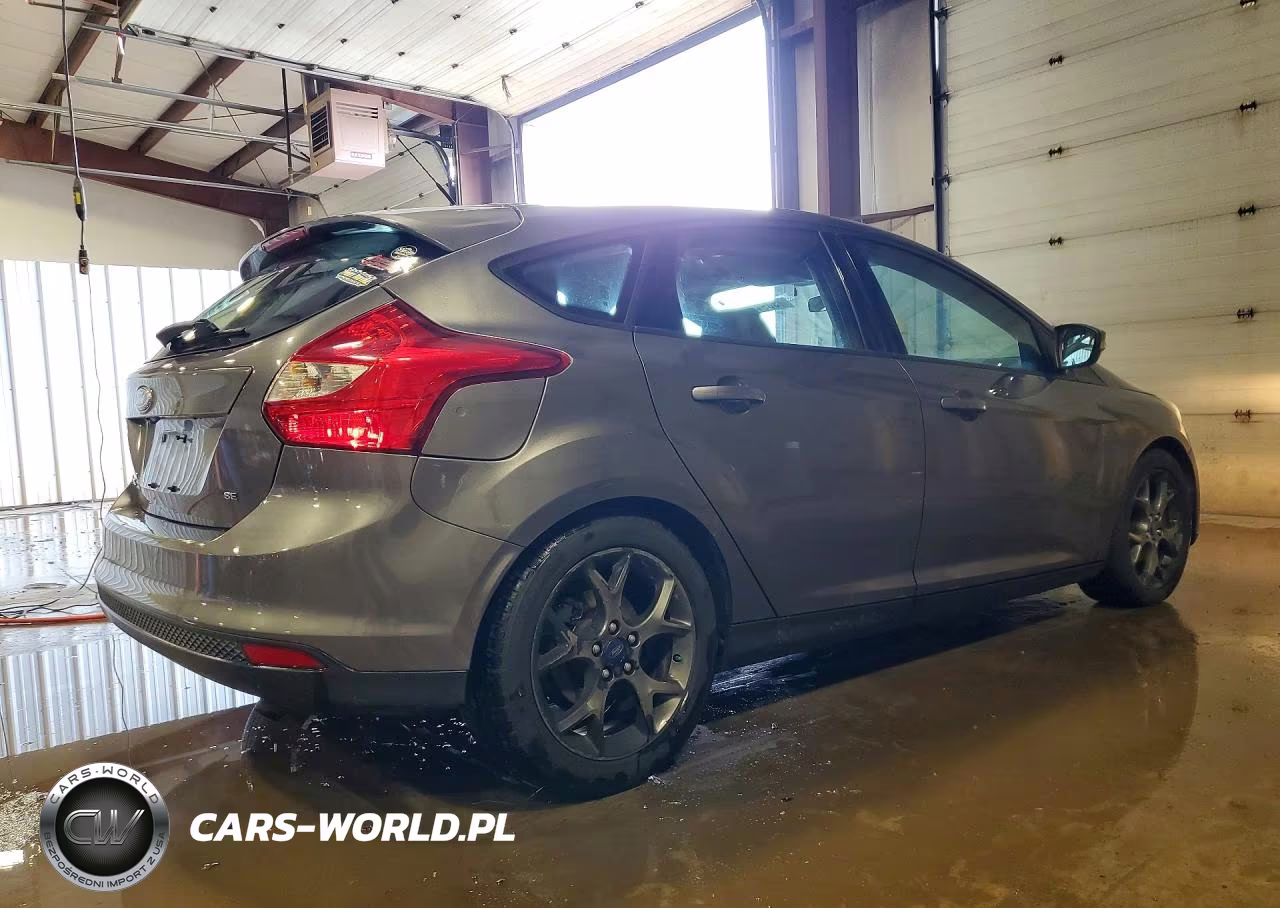 2014 Ford Focus Se VIN:1FADP3K24EL204356 - 3