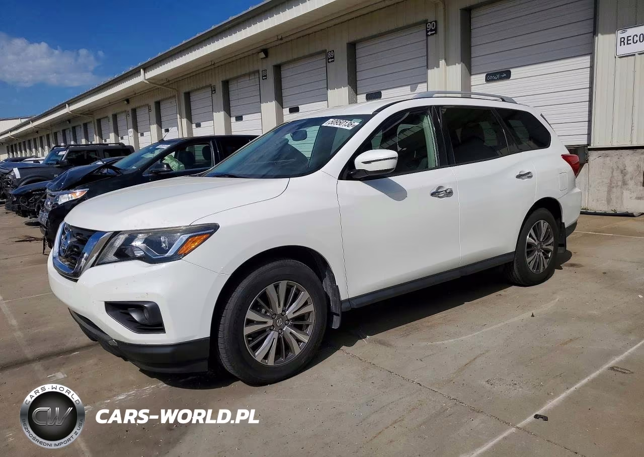 2018 Nissan Pathfinder Sv
