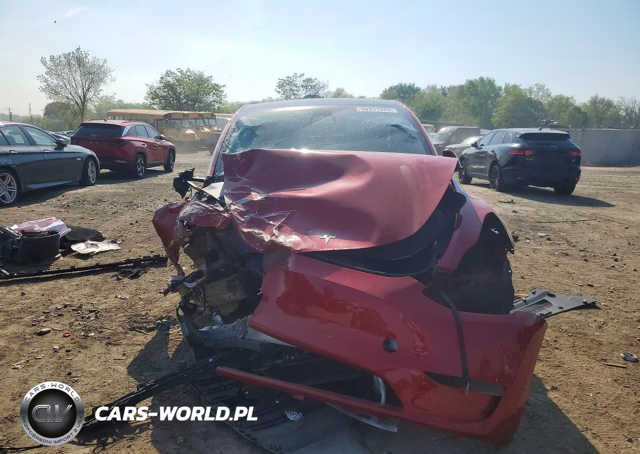 2023 Tesla Model Y VIN:7SAYGDEE1PF672870 - 5