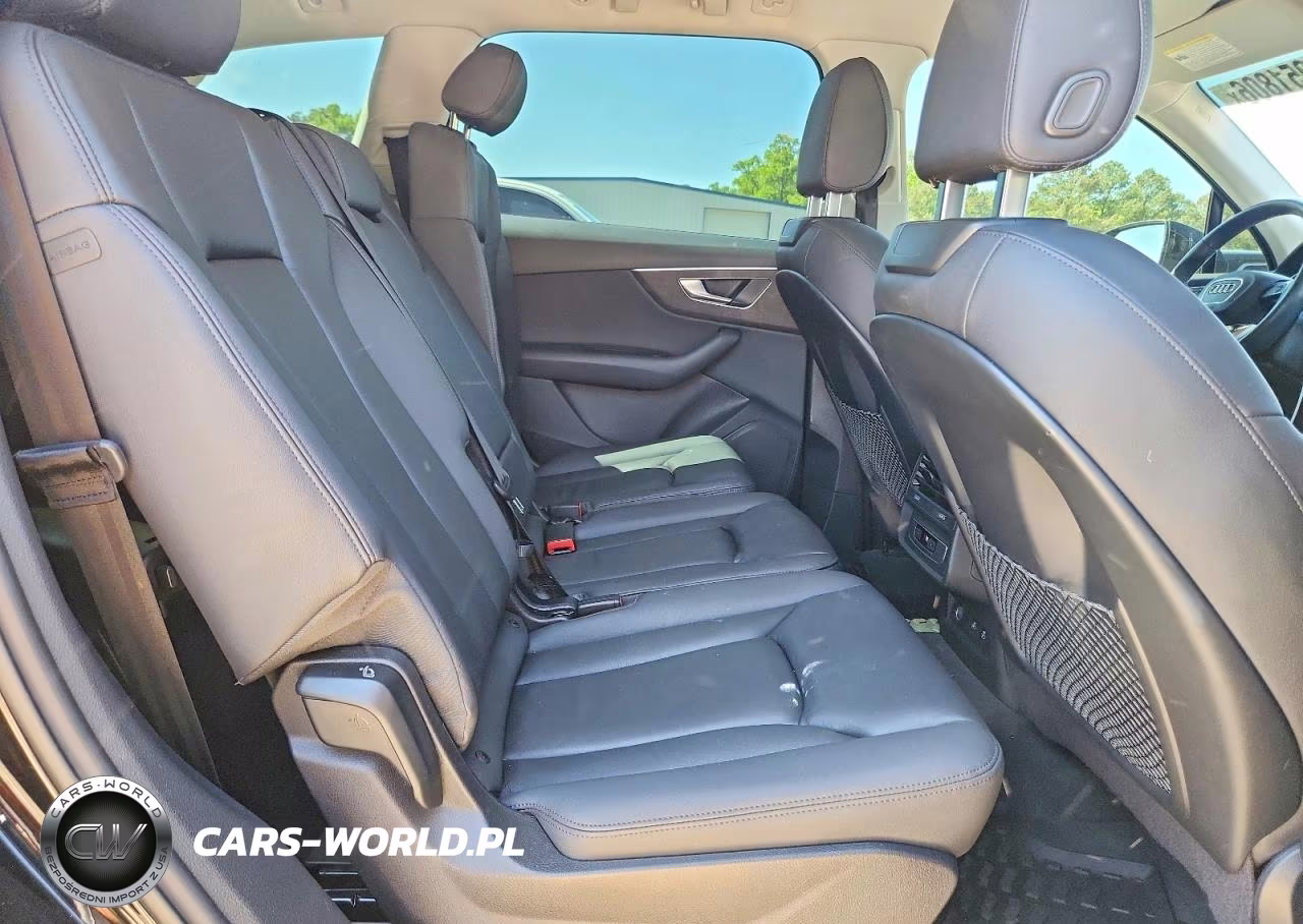 2023 Audi Q7 Premium VIN:WA1AXBF70PD001680 - 11