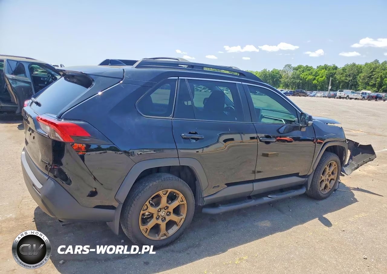 2023 Toyota Rav4 Woodland Edition VIN:2T3UWRFV6PW185927 - 3