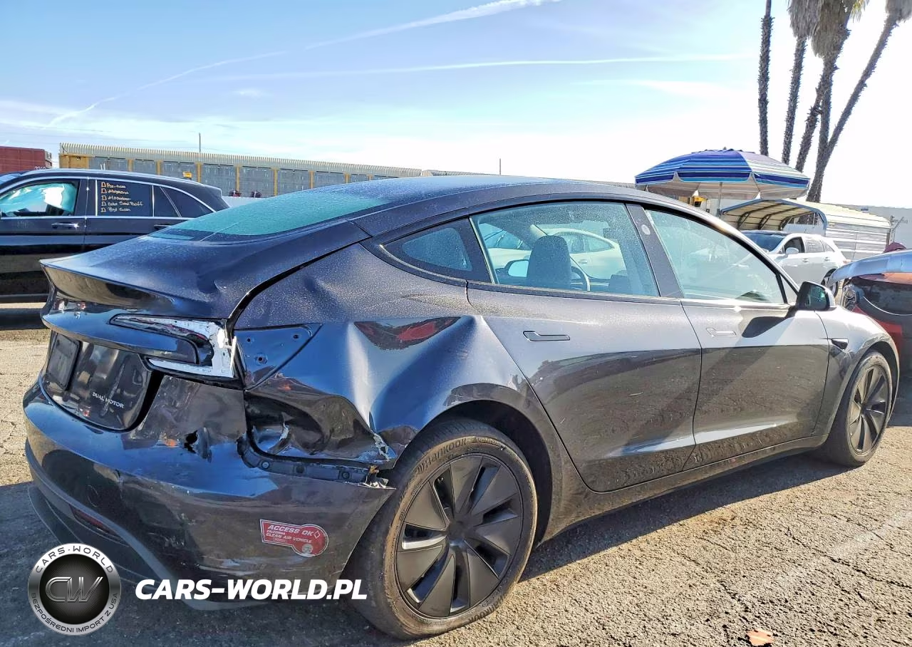 2024 Tesla Model 3 VIN:5YJ3E1EB0RF810936 - 3