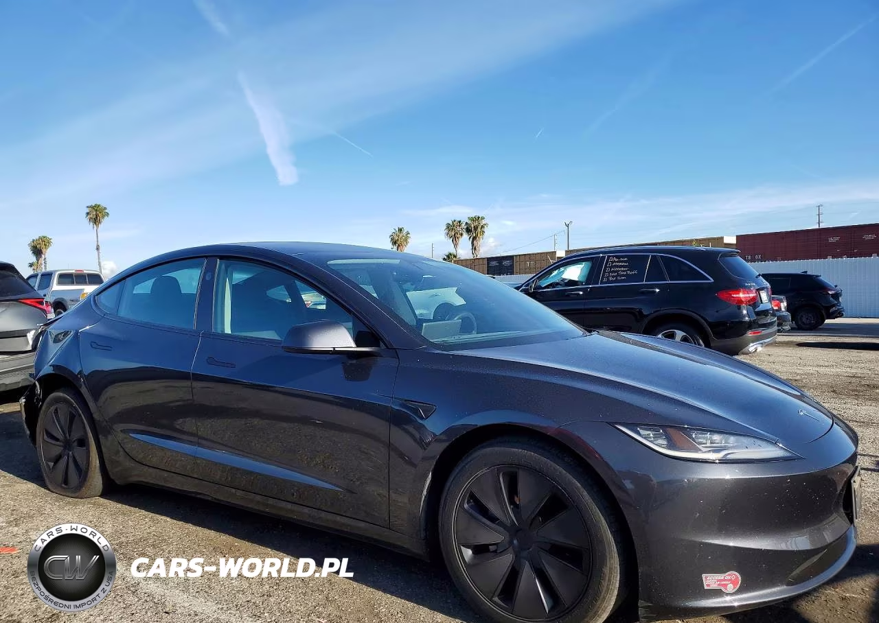 2024 Tesla Model 3 VIN:5YJ3E1EB0RF810936 - 4