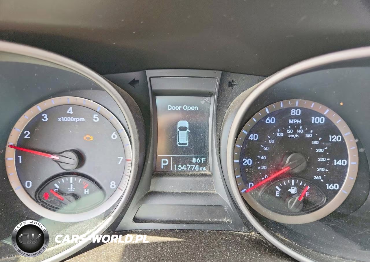 2015 Hyundai Santa Fe Sport 2.4L VIN:5XYZT3LB1FG235197 - 9