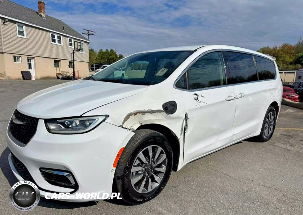 2022 Chrysler Pacifica Hybrid Touring L