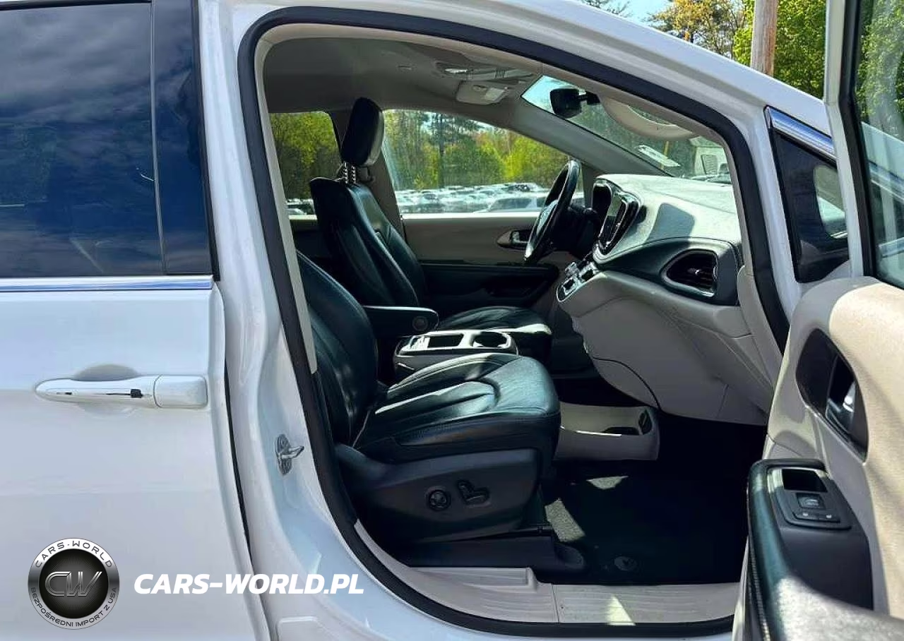 2022 Chrysler Pacifica Hybrid Touring L VIN:2C4RC1L78NR122695 - 8