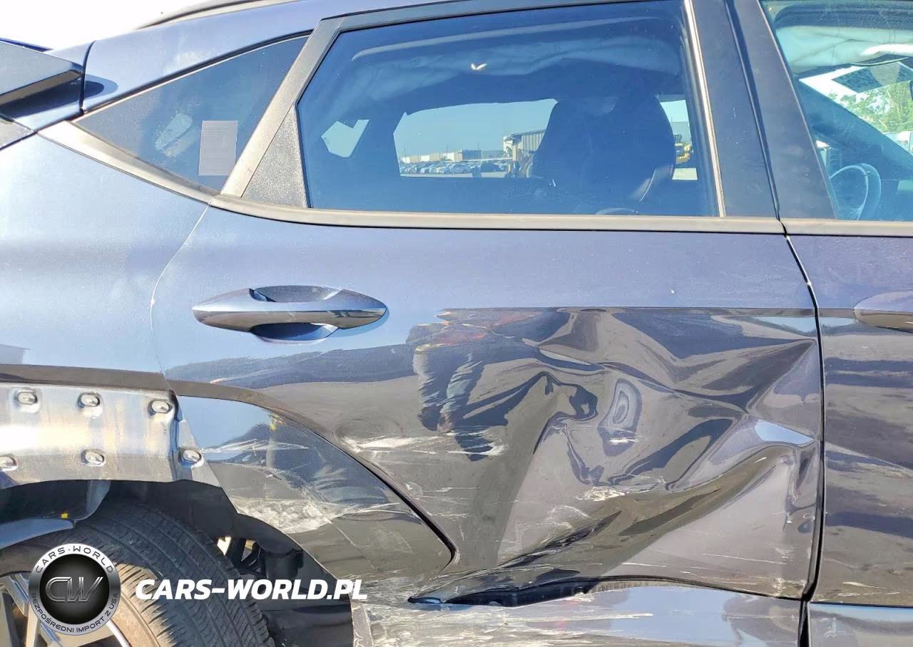 2025 Hyundai Kona N Line S VIN:KM8HBCA33SU233708 - 10