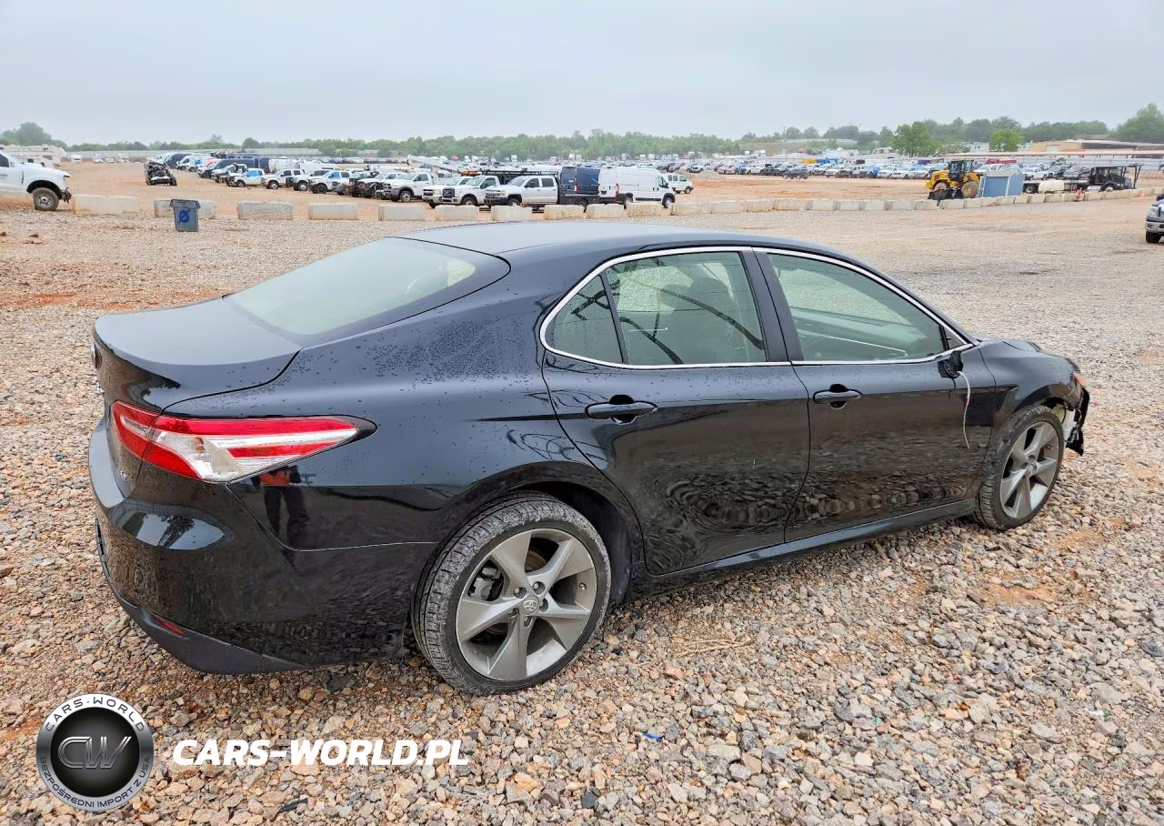 2018 Toyota Camry Le VIN:JTNB11HK1J3004376 - 3