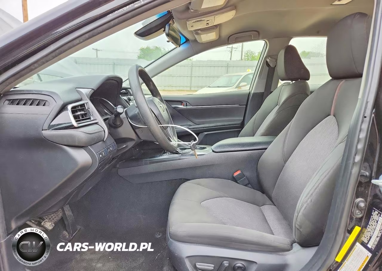 2018 Toyota Camry Le VIN:JTNB11HK1J3004376 - 7