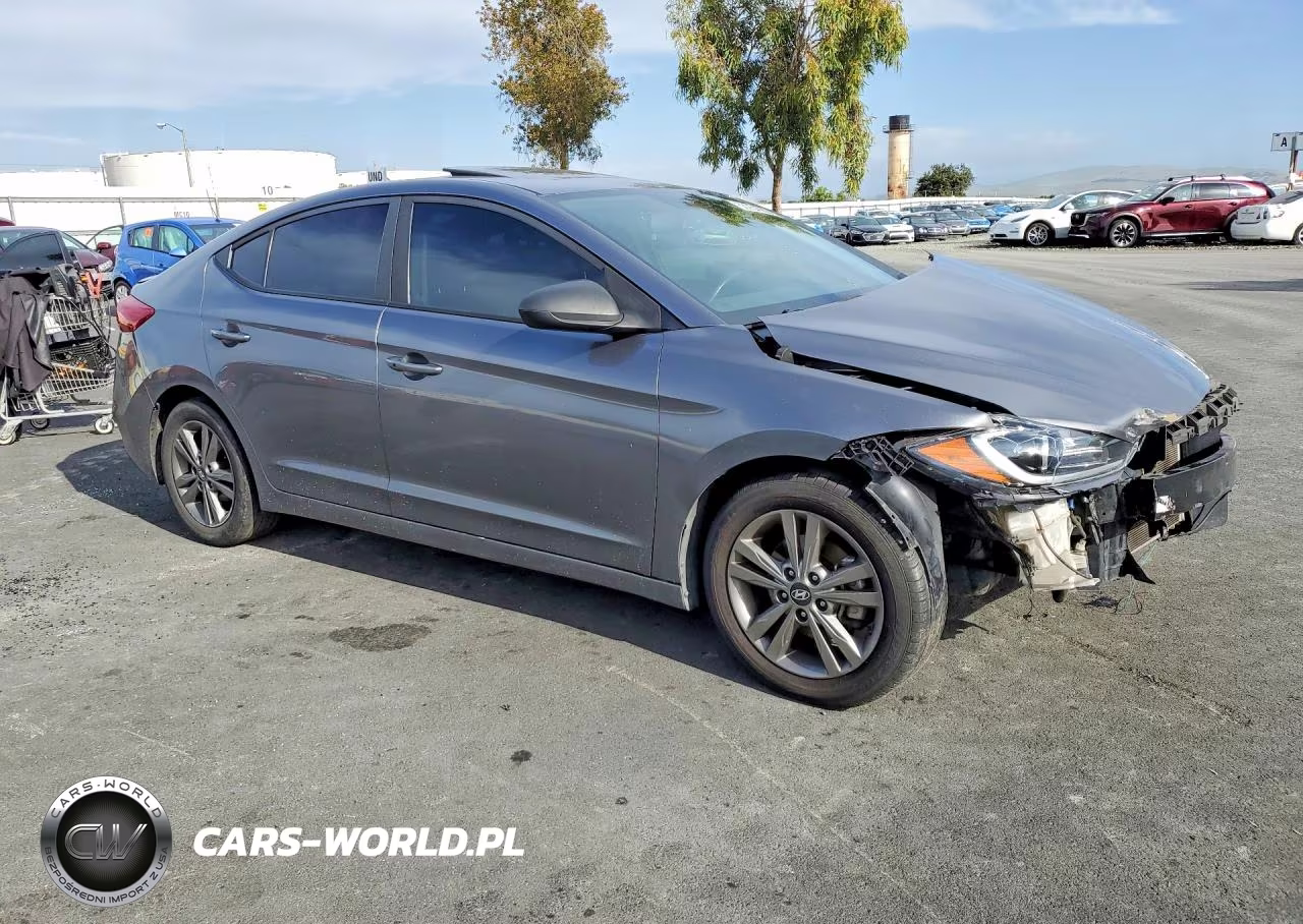2018 Hyundai Elantra Value Edition VIN:5NPD84LF2JH398673 - 4