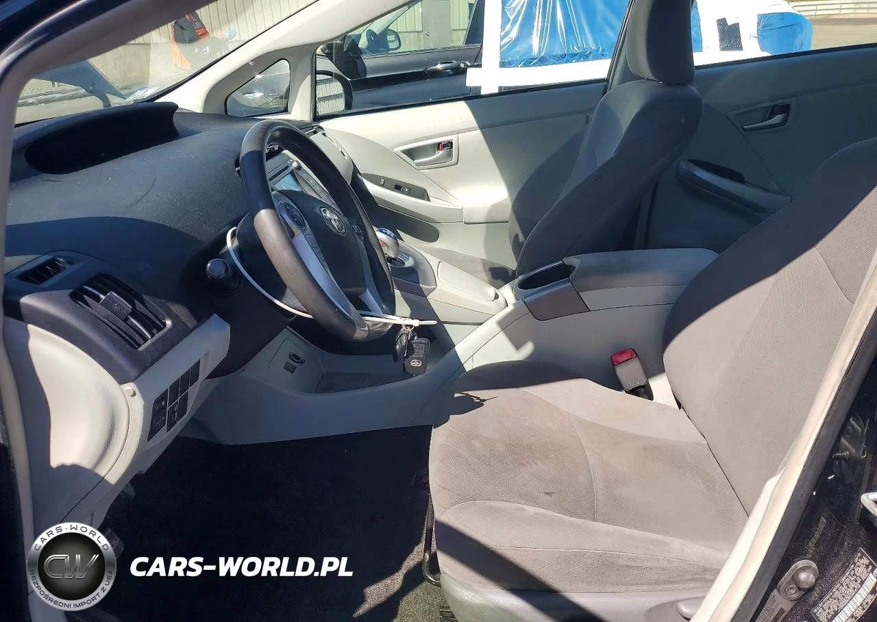 2012 Toyota Prius Two VIN:JTDKN3DU9C5414152 - 7