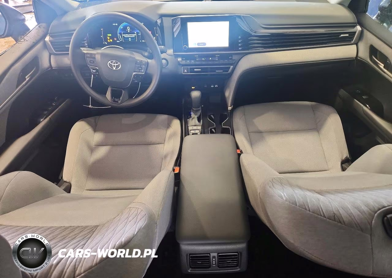 2026 Toyota Camry Le VIN:4T1DAACK5TU224195 - 8