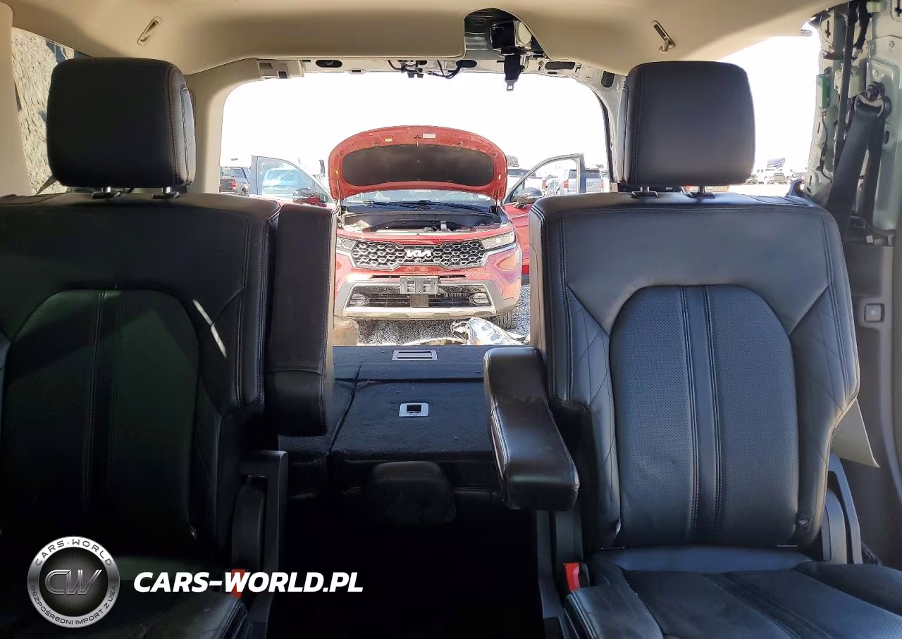 2019 Ford Expedition Platinum VIN:1FMJU1MT2KEA76596 - 10